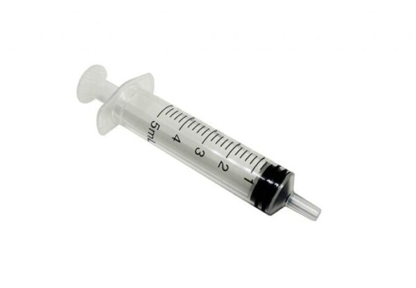 The Single Luer Slip Syringe, featuring Nappi Code: 527470*001, is a precision medical tool offered by Medmart Health, designed for accuracy and ease of use in fluid administration and extraction. This syringe is a staple in medical settings, ensuring precise dosage and fluid handling for a variety of medical applications.